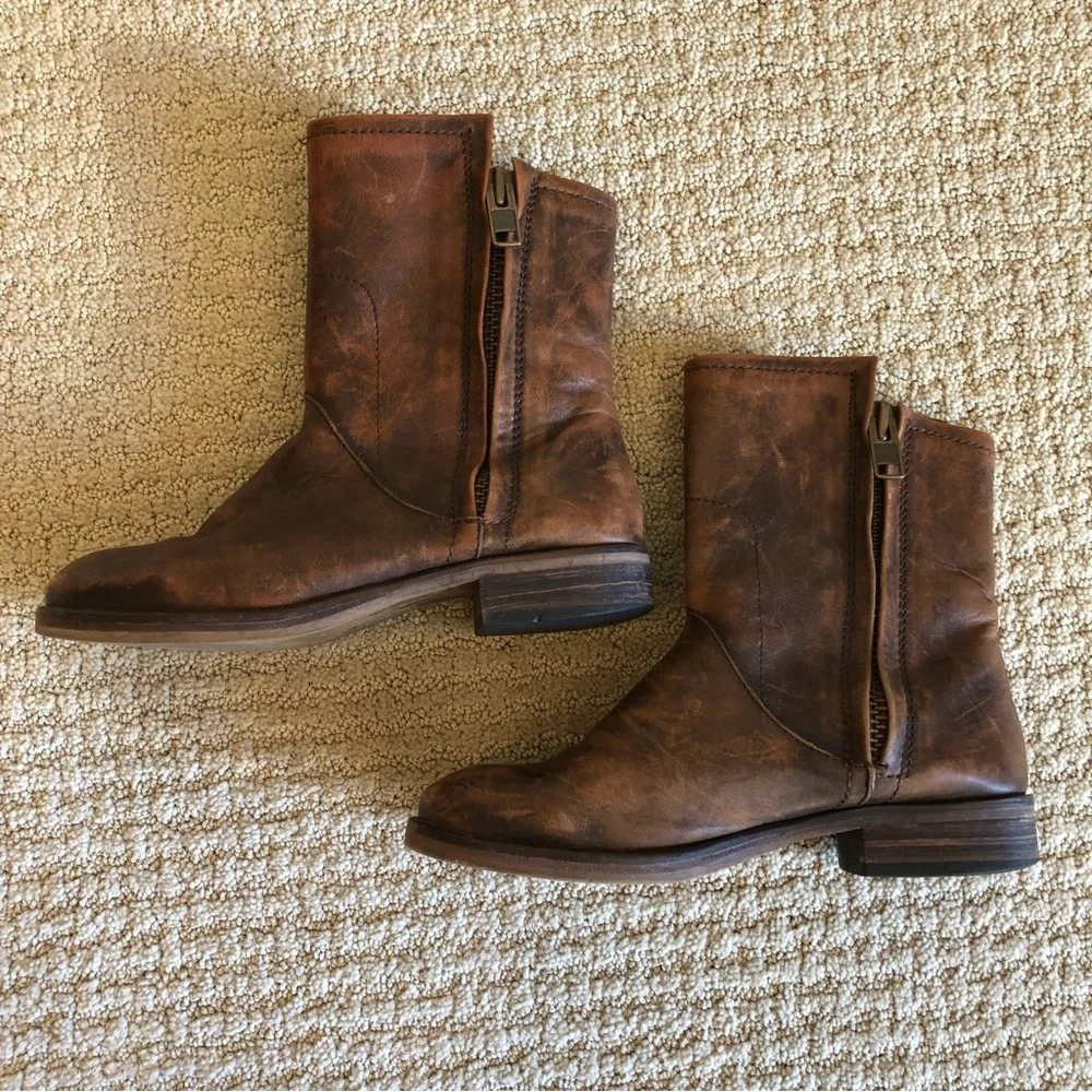 Women’s All Leather Boots - Picture 3 of 11